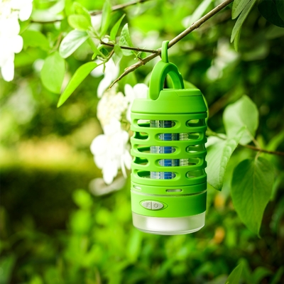 Un buon prezzo. Lampada anti zanzara multifunzionale per campeggio Bug Zapper Flying Insect Catcher UV Flash Light Torch Anti Mosquito Lampada per 20-50 metri quadrati in linea